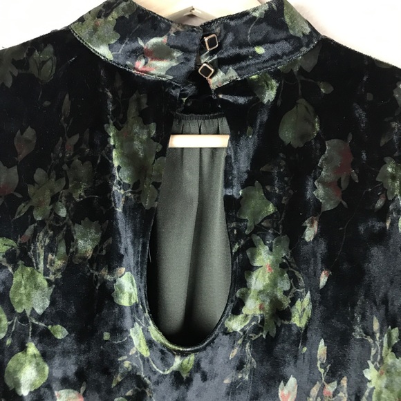 Banned Retro Green & Black Velvet Blouse - Picture 8 of 8